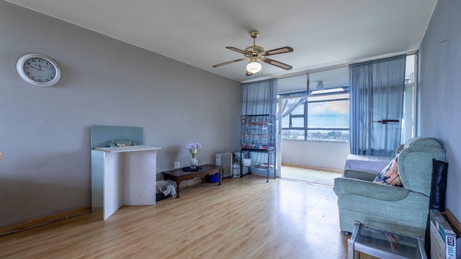 2 Bedroom Property for Sale in Goodwood Central Western Cape